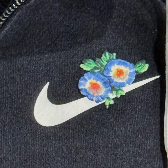 Nike Womens Sweatshirt Half-Zip Floral Pullover Black BQ8846-010 Size Small - Picture 8 of 9